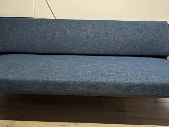 Classic sofa, Limassol — Limassol - Petrou Kai Pavlou