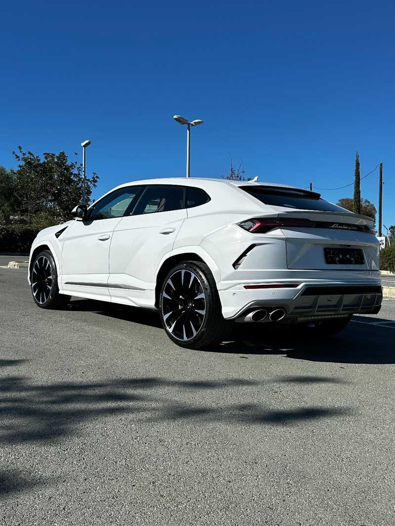 2024 Lamborghini Urus 4,0L 2024 Cyprus