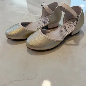 Shoes for girls, Limassol — Limassol - Neapolis