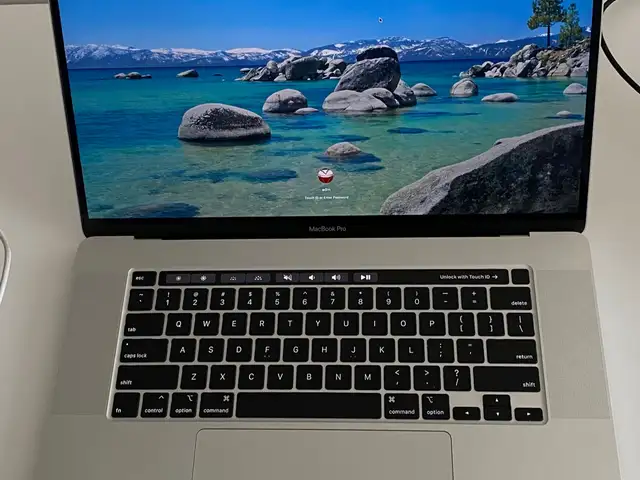 Macbook pro ideal condition i7/32/512 amd 5300 4gb, Limassol — Limassol - Agia Zoni