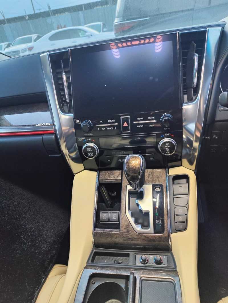 2022 Toyota Alphard 2,5L 2022 Cyprus
