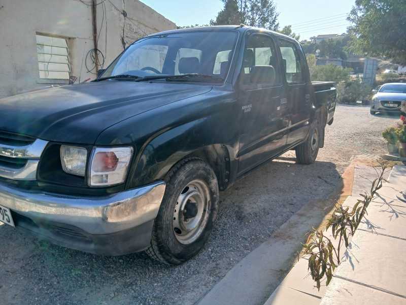 2004 Toyota Hilux 2,4L 2004 Cyprus