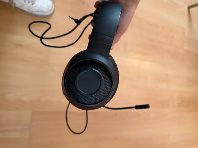 Razer kraken x pro headphones, Επαρχία Λευκωσίας — Στρόβολος - Εθνομαρτ Κυπριανός