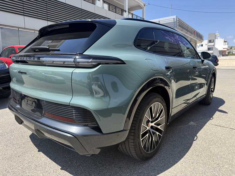 2026 Porsche Cayenne Electric 2026 Cyprus