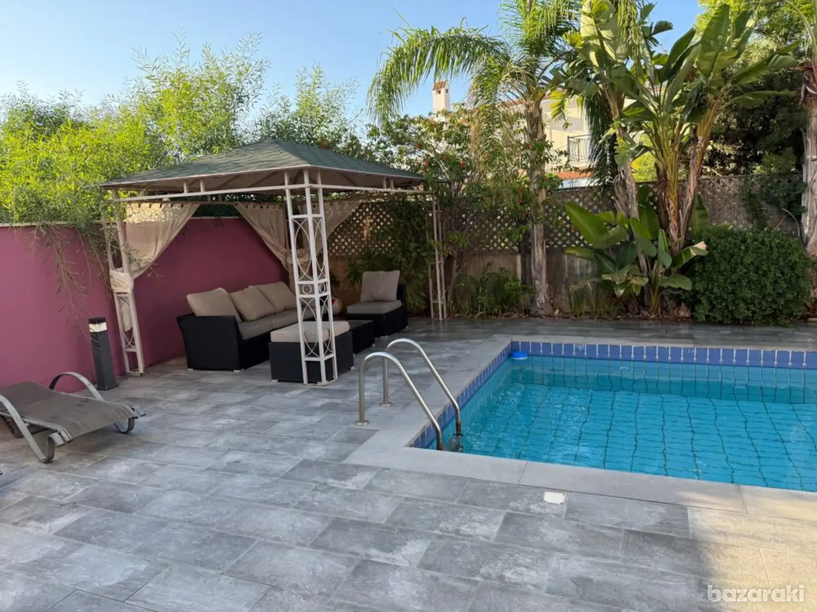 House, 3 bedrooms — 4