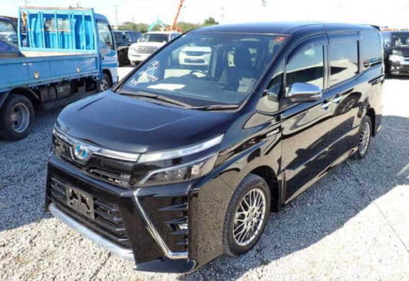 Toyota Voxy 1,8L 2021