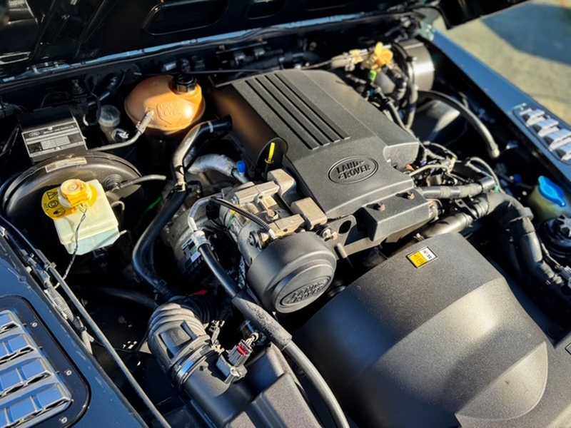 2014 Land Rover Defender 2,2L 2014 Cyprus
