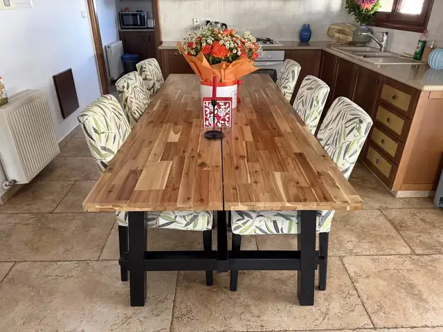 Solid acacia wood dining table ikea with 6 upholstered chairs, can be sold separ, Επαρχία Λεμεσού — Άγιος Αθανάσιος