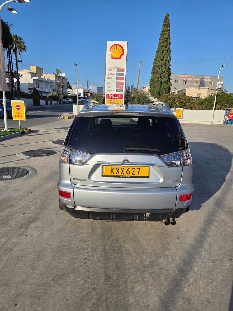 2010 Mitsubishi Pajero 2,1L 2010 Cyprus
