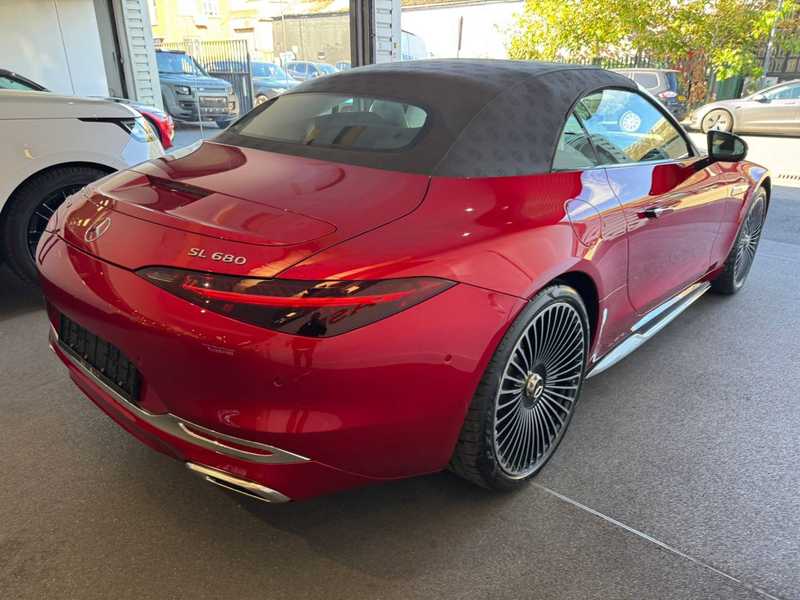 2025 Mercedes-Benz SL-Class 4,0L 2025 Cyprus