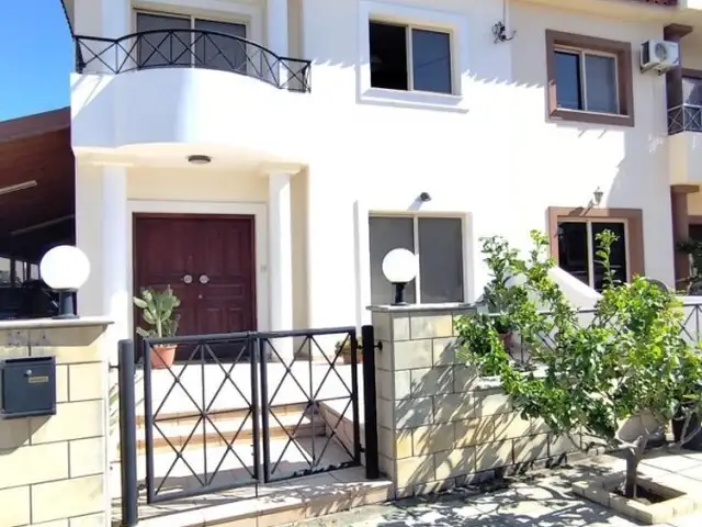4-bedroom semi-detached for sale, Limassol — Chalkoutsa