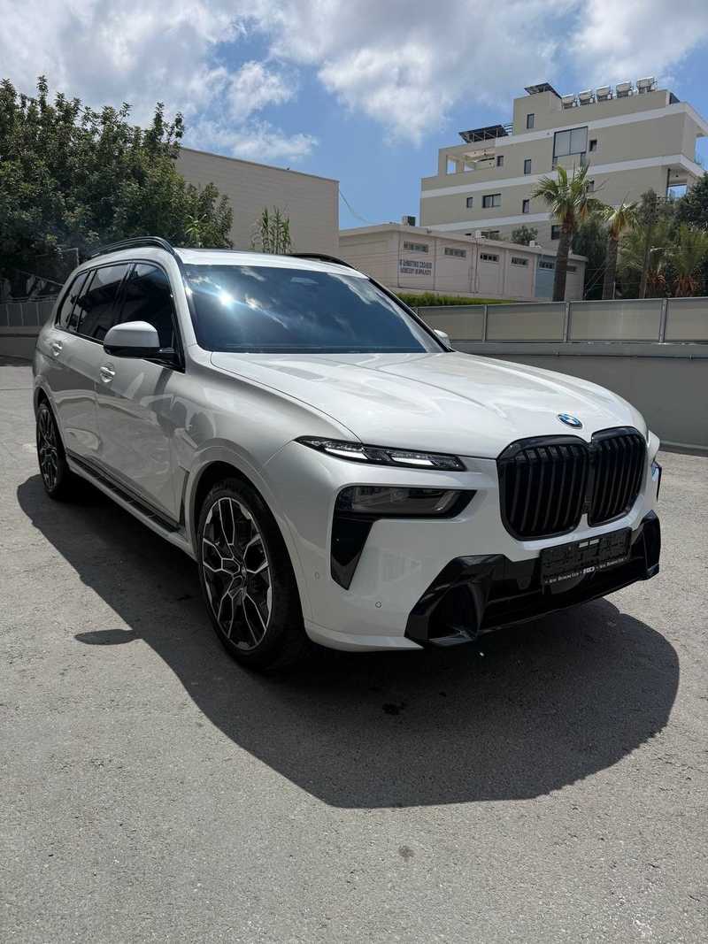BMW X7 3,0L 2025