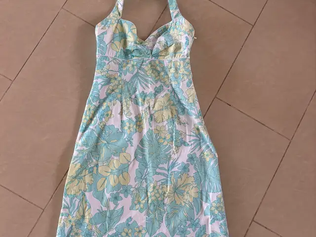 Vintage floral halter dress, Larnaca — Aradippou - Agios Fanourios