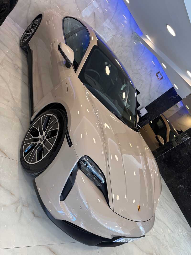 Porsche Taycan Electric 2026