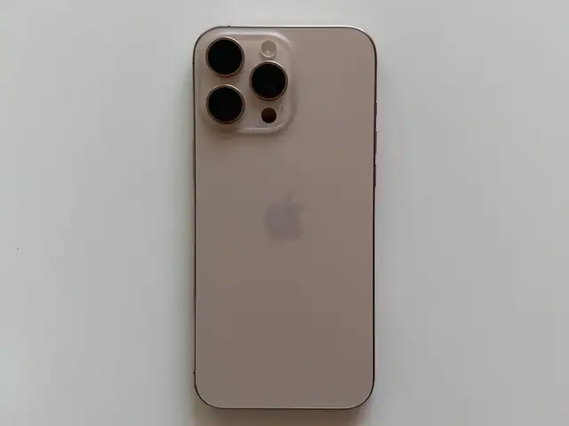 Iphone 16 pro max 512gb desert titanium, Limassol — Agios Athanasios