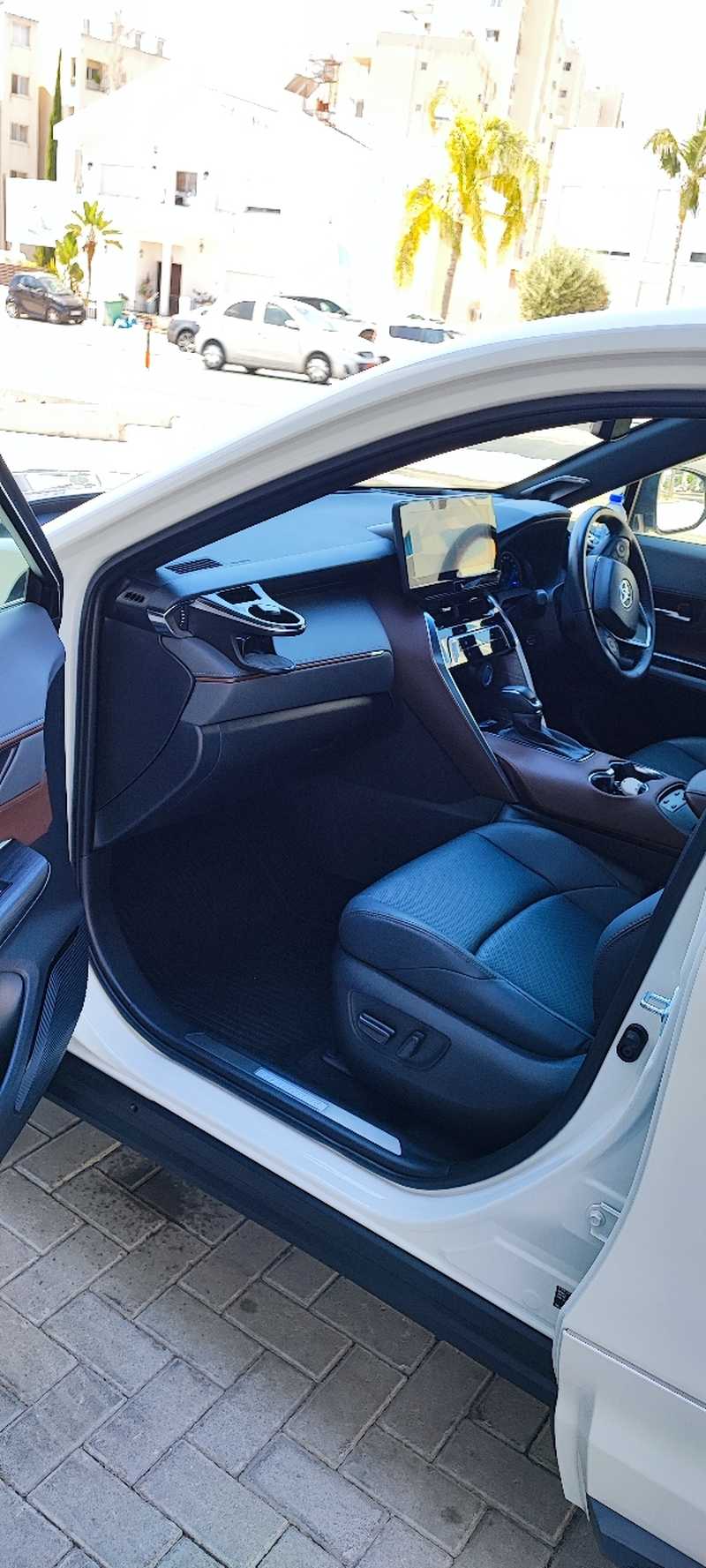 2022 Toyota Harrier 2,5L 2022 Cyprus