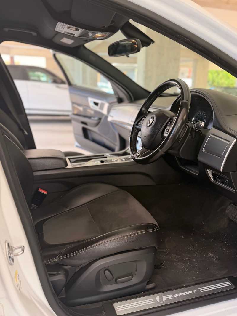 2015 Jaguar XF 2,2L 2015 Cyprus