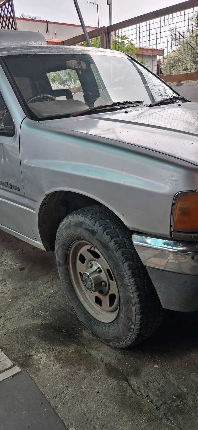 1989 Isuzu Pick-up 2,5L 1989 Cyprus