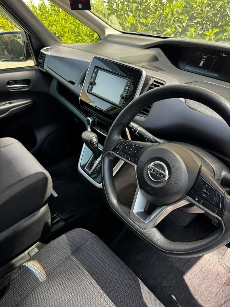 2018 Nissan Serena 2,0L 2018 Cyprus