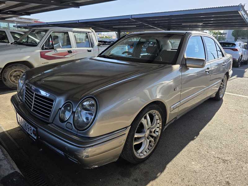 1999 Mercedes-Benz E-Class 2,0L 1999 Cyprus
