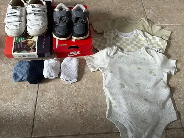 Like new 9 piece 6-9 month baby bundle., Επαρχία Λάρνακας — Αραδίππου - Άγιος Φανούριος