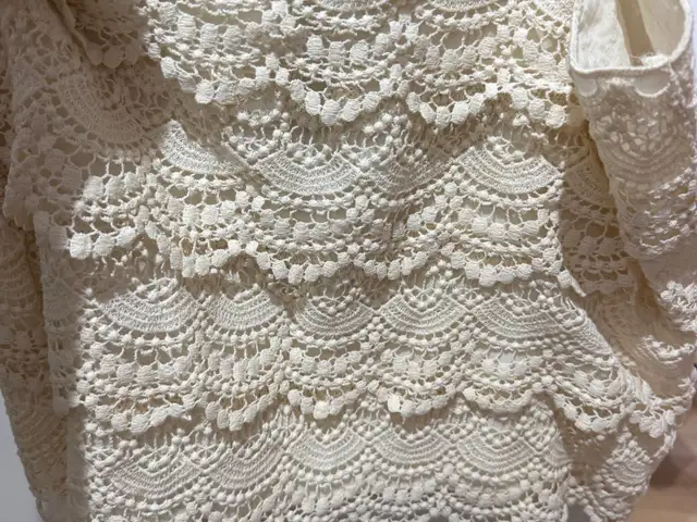 White summer skirt, Nicosia — Palouriotissa