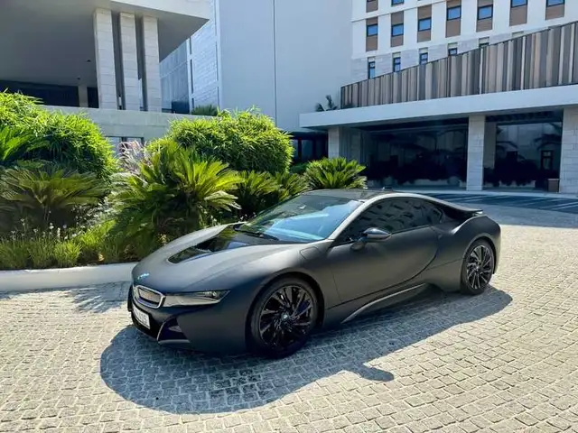 BMW i8