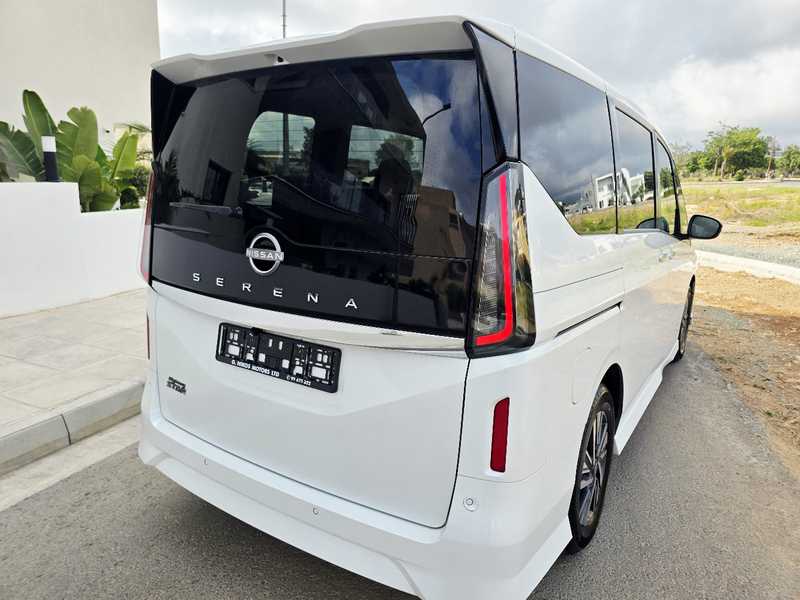 2023 Nissan Serena 2,0L 2023 Cyprus