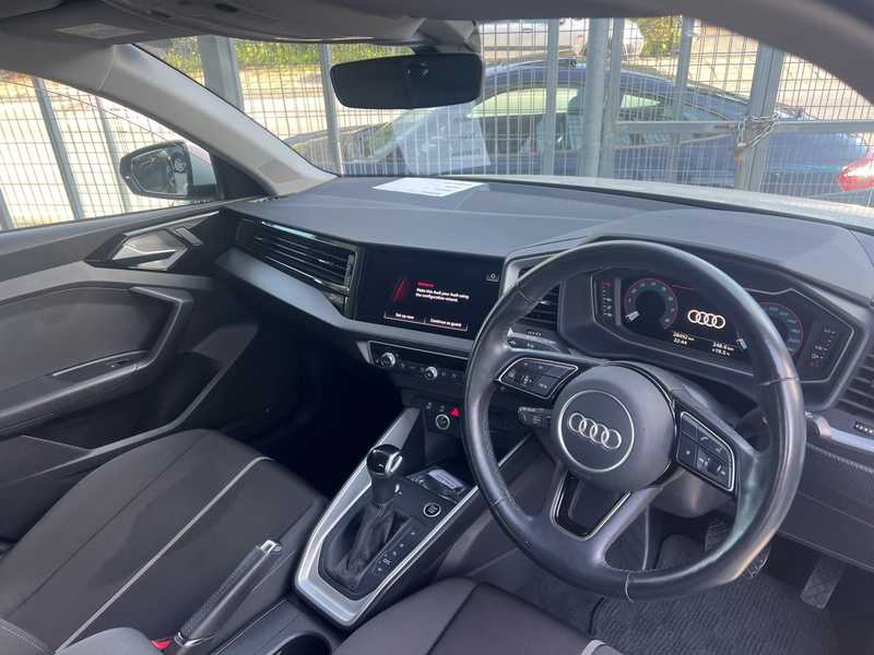 2021 Audi A1 1,5L 2021 Cyprus