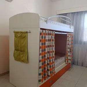 Bunk bed, Επαρχία Λεμεσού — Λεμεσός - Τσιφλικούδια