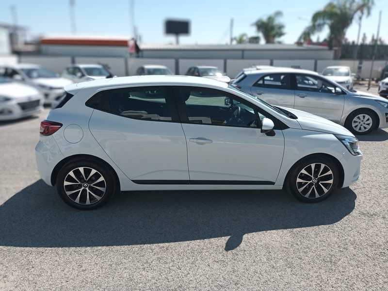 2022 Renault Clio 1,0L 2022 Cyprus