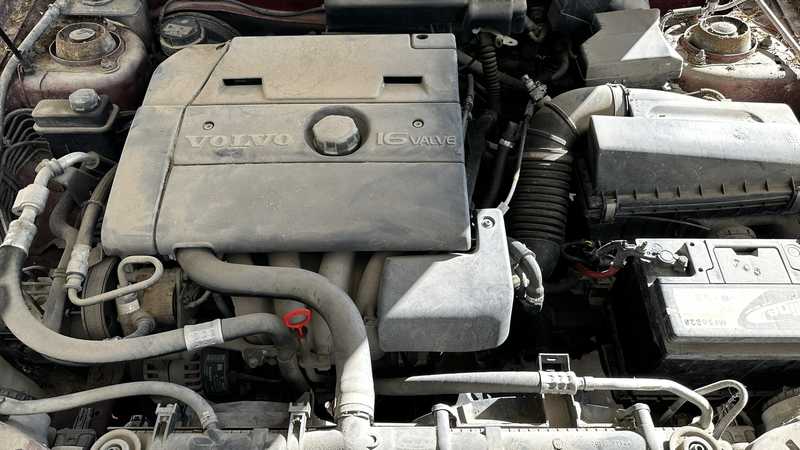 2000 Volvo V40 1,8L 2000 Cyprus