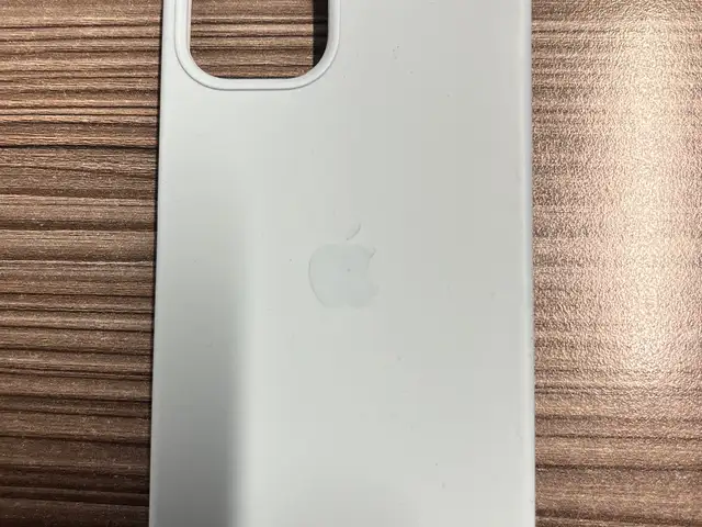 Genuine iphone13/14 leather case, Nicosia — Strovolos - Stavros