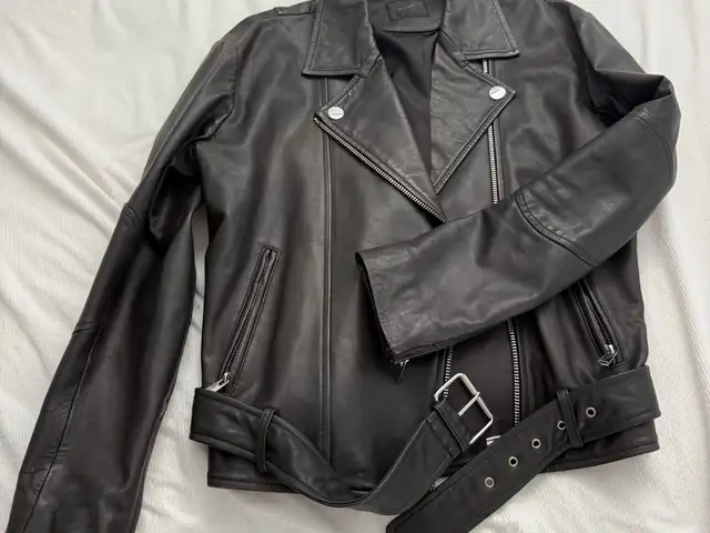 Leather biker jacket pinko, Επαρχία Λάρνακας — Λιβάδια Λάρνακας