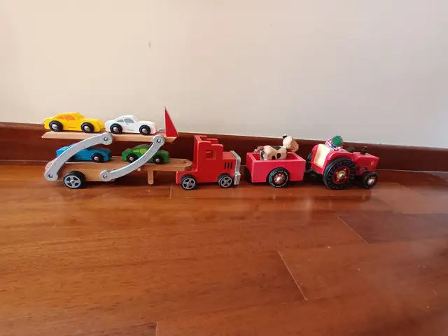 Wooden toys like trucks, cars, cash register and doctor set, road puzzle, Επαρχία Πάφου — Έμπα