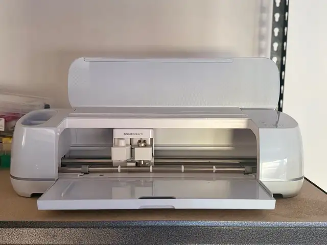 Cricut maker 3 + mug press, Nicosia — Aglantzia