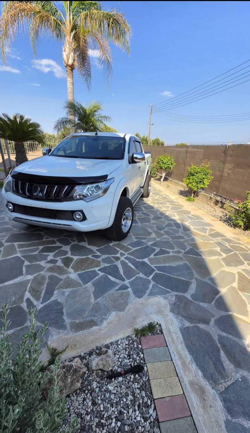 2017 Mitsubishi L200 2,4L 2017 Cyprus