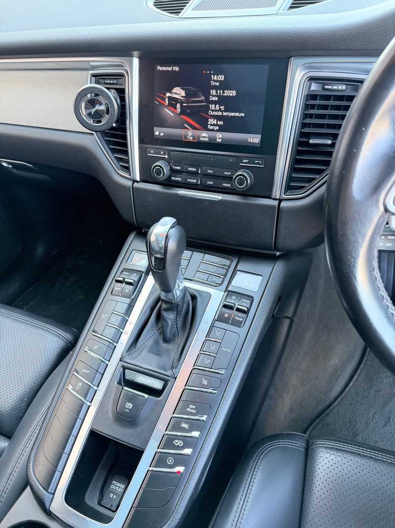 2017 Porsche Macan 3,0L 2017 Cyprus