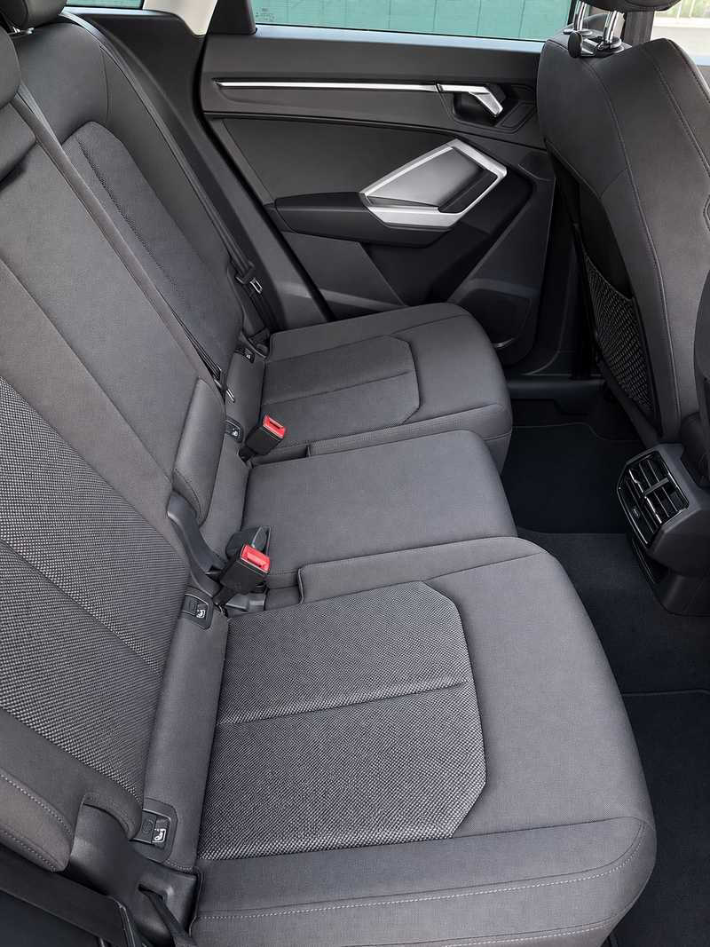 2021 Audi Q3 1,5L 2021 Cyprus