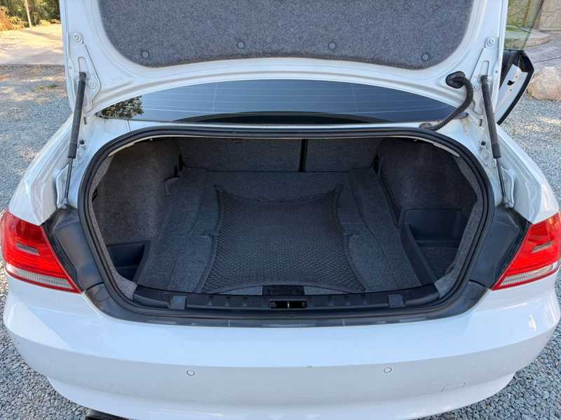 2010 BMW 3-Series 2,0L 2010 Cyprus