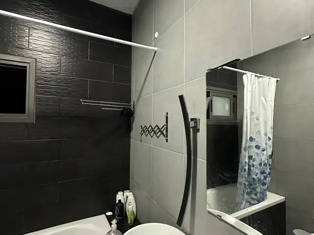 Room available for rent in three bedrooms house, Επαρχία Λεμεσού — Λεμεσός - Ομόνοια - 9