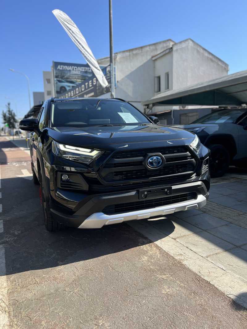 Toyota RAV4 2,5L 2024