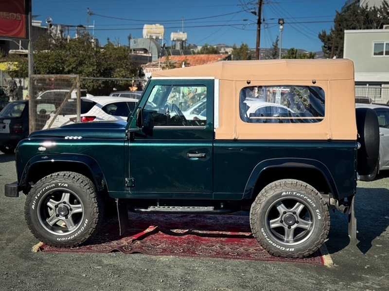 2014 Land Rover Defender 2,2L 2014 Cyprus