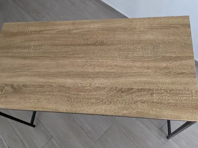Light office desk, Larnaca — Livadia Larnakas