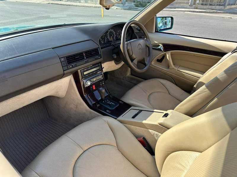 1997 Mercedes-Benz SL-Class 2,8L 1997 Cyprus