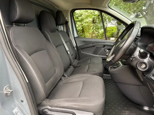Renault Traffic 2,0L 2023, Limassol — Limassol - Agios Nektarios - 9