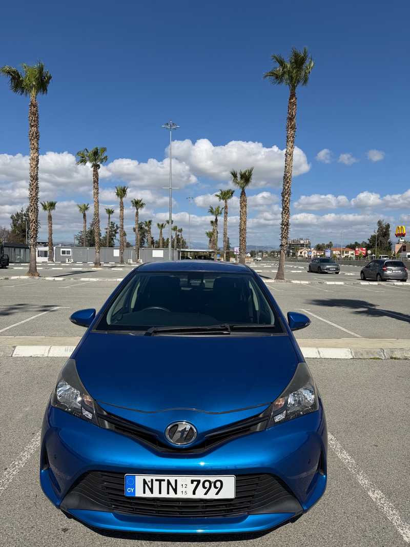 Toyota Vitz 1,0L 2015