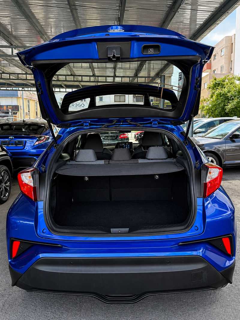 2021 Toyota C-HR 1,8L 2021 Cyprus
