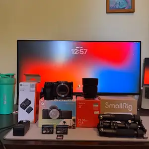 Sony zv-e10 + 50mm f/1.8 lens + smallrig cage & tripod bundle, Famagusta — Agia Napa