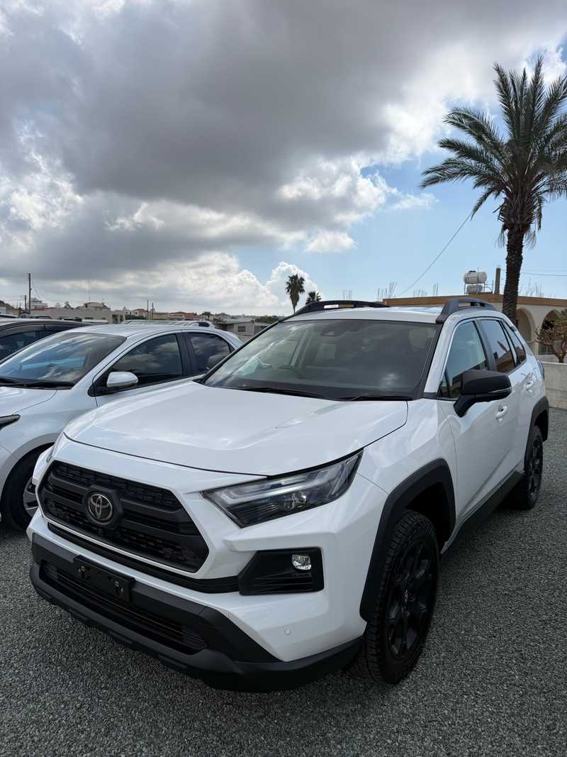 Toyota RAV4 2,5L 2025
